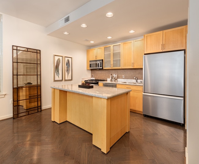 The Cobb Seattle, WA Apartment Finder