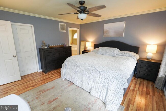 Building Photo - 3727 Village Trail