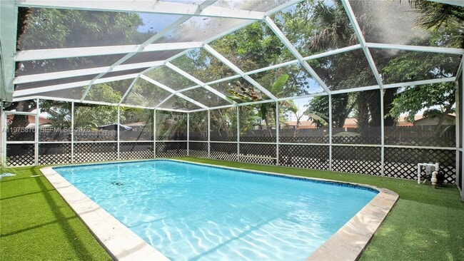 Building Photo - 1750 NE 144th St