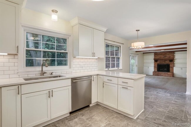 Building Photo - 4259 Wendell Rd