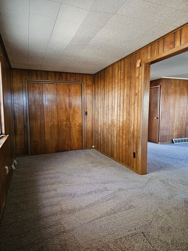 Building Photo - Great Two Bedroom Home in Haskins