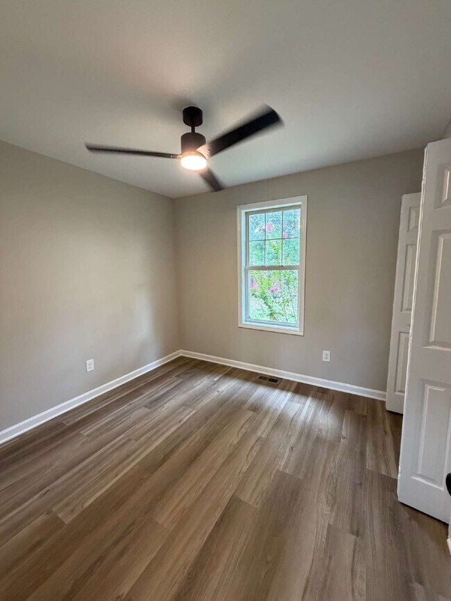 Building Photo - 157 Yardley Farms Ct