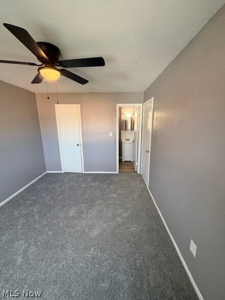 Building Photo - 9976 Darrow Rd