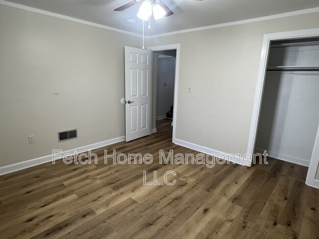 Building Photo - 143 Cedar St