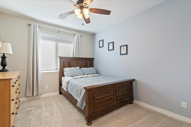 Building Photo - 12410 N 146th Ln