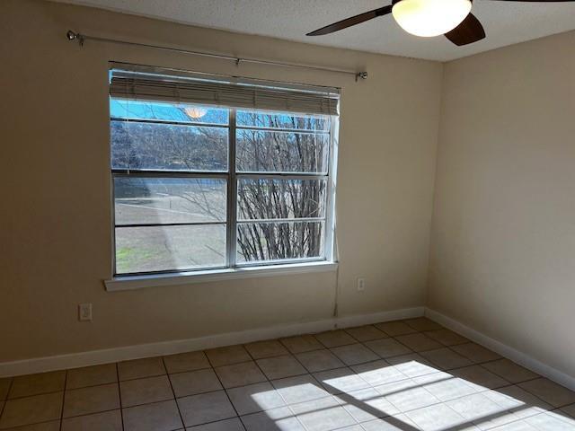 Building Photo - 207 Riverbend Dr