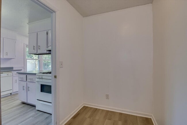 Building Photo - 2021 Arcadia Ct