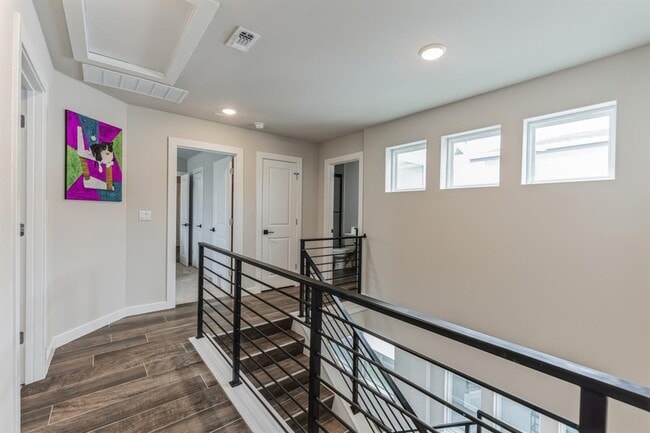 Building Photo - 9800 Evening Canopy Dr