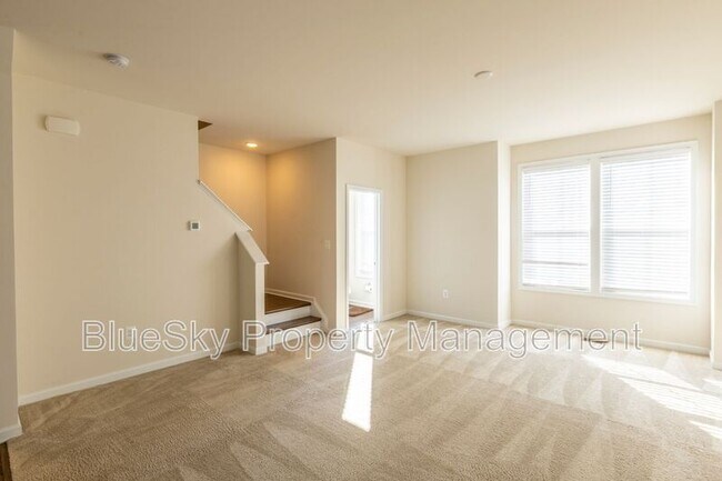 Building Photo - 3430 Montague St