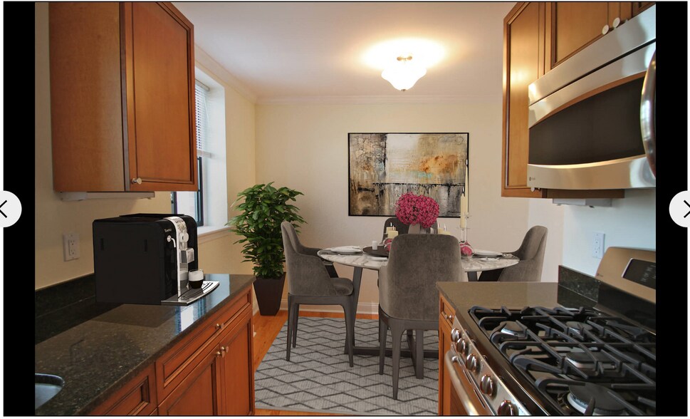 Building Photo - 60 Brattle St