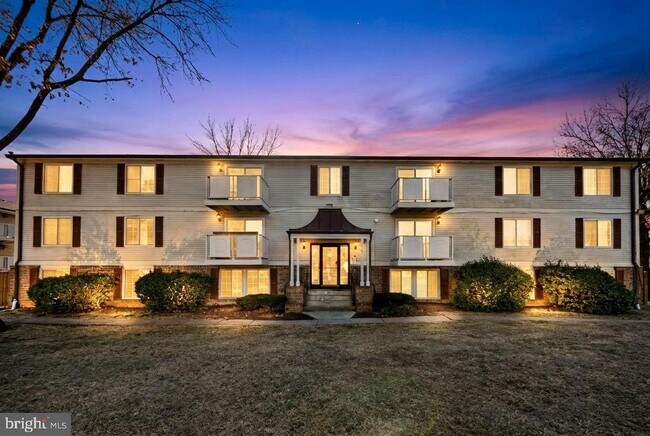Building Photo - 8385 Brockham Dr
