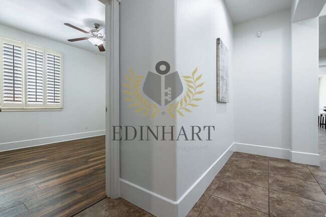 Building Photo - 1632 N Broadbent Ln