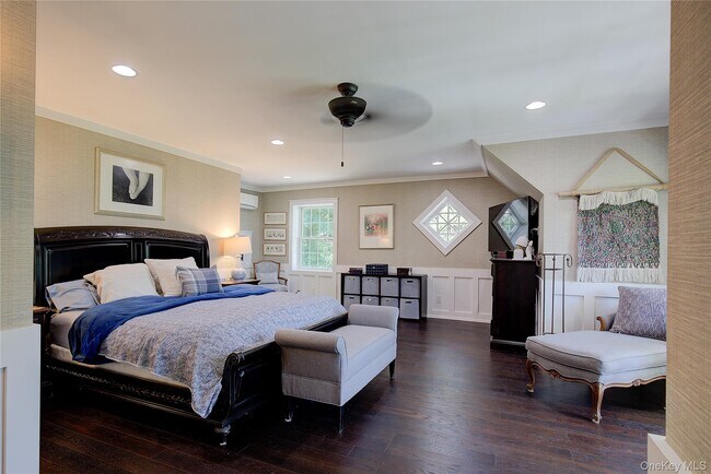 Building Photo - 2 Spring Hollow Rd