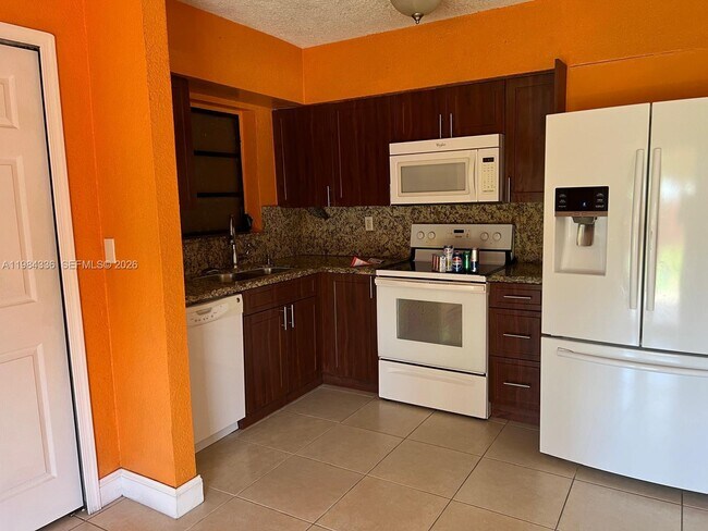 Building Photo - 12135 SW 182nd Terrace