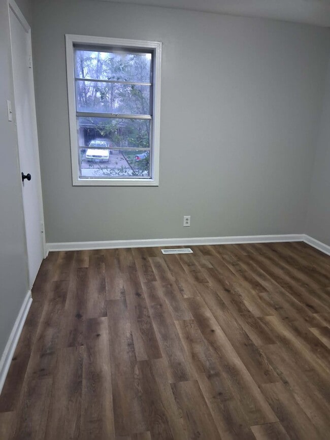Building Photo - 1103 Berrywood Ave