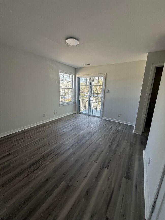 Building Photo - 208 Heather Croft