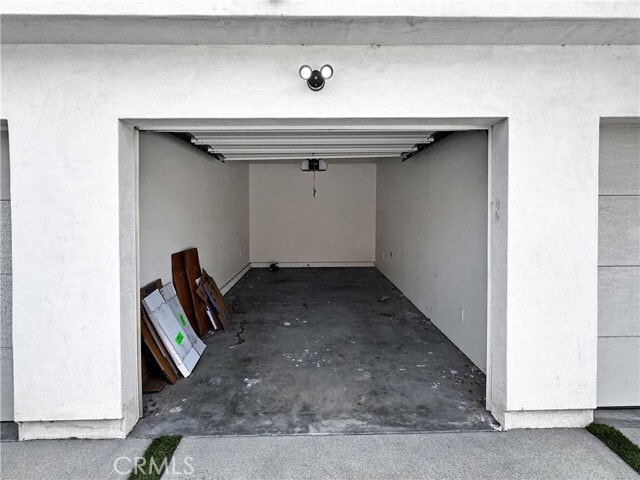 Building Photo - 7127 S La Cienega Blvd