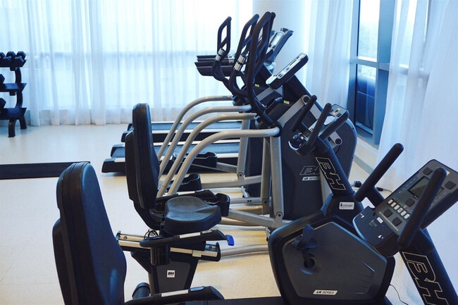 Building Photo - 550 W Peachtree St NW