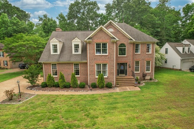Building Photo - Immaculate Home In Gatling Point!