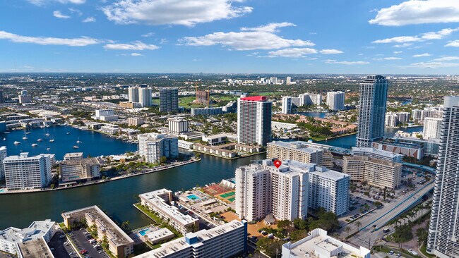 Building Photo - 1865 S Ocean Dr