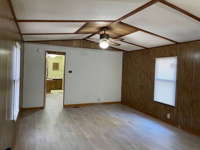 Building Photo - 2 BED, 2 BATH MOBILE HOME