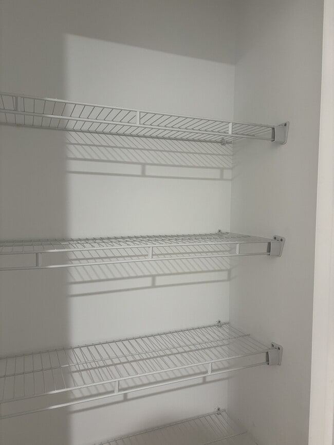 Building Photo - 3281 Madewell St