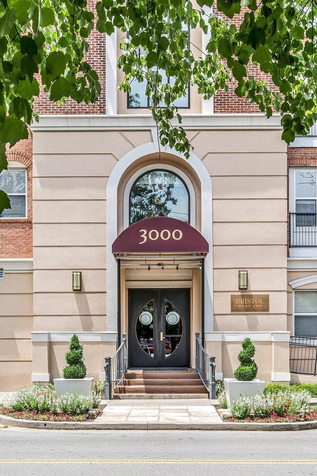 Building Photo - 3000 Vanderbilt Pl