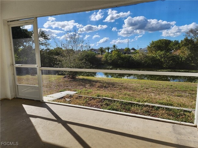 Building Photo - 1214 NE 14th Ave