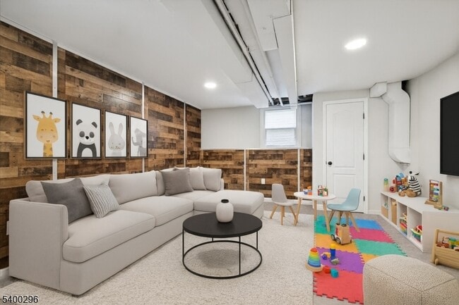 Building Photo - 272 Mt Kemble Ave