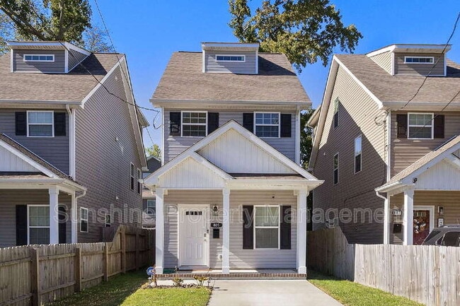 Primary Photo - 805 Ridgeway Ave