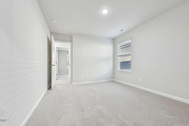 Building Photo - 744 Red River Dr