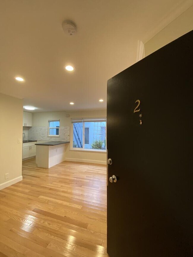 Building Photo - 1 bedroom in San Francisco CA 94118
