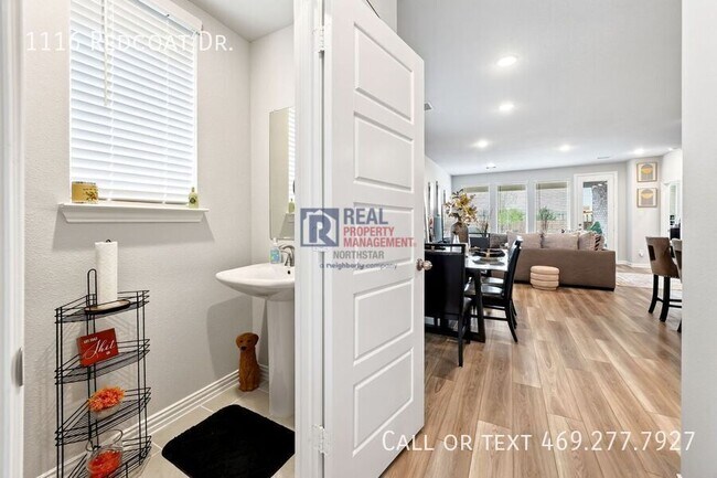Building Photo - 1116 Redcoat Dr
