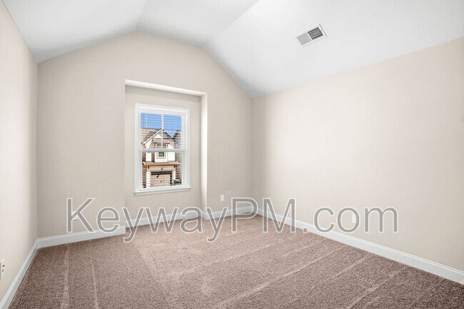 Building Photo - 3109 Venetian Dr
