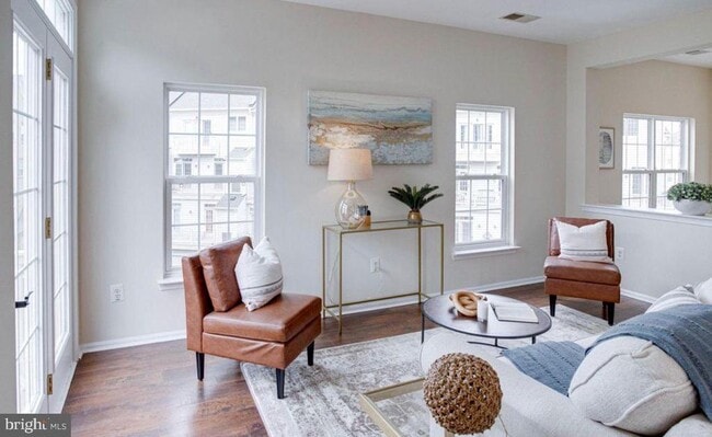 Building Photo - 9515 Walker Way