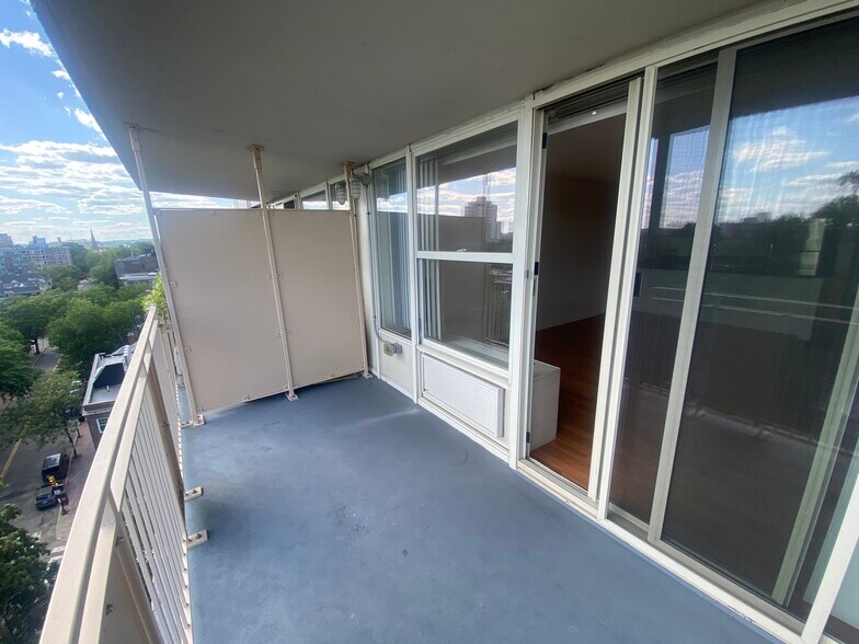 Building Photo - 294 Harvard St