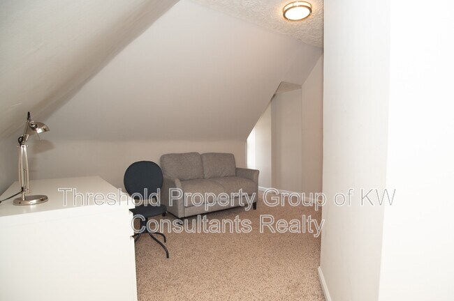 Building Photo - 1355-1357-1357 Dennison Ave