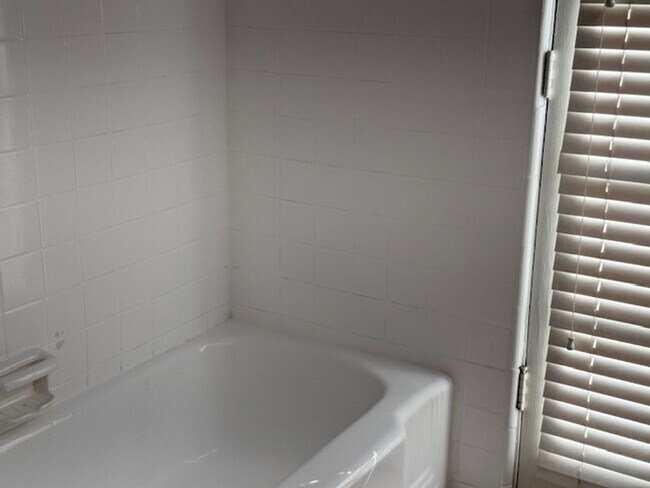 Building Photo - Large Corner lot with Lots of Curb Appeal