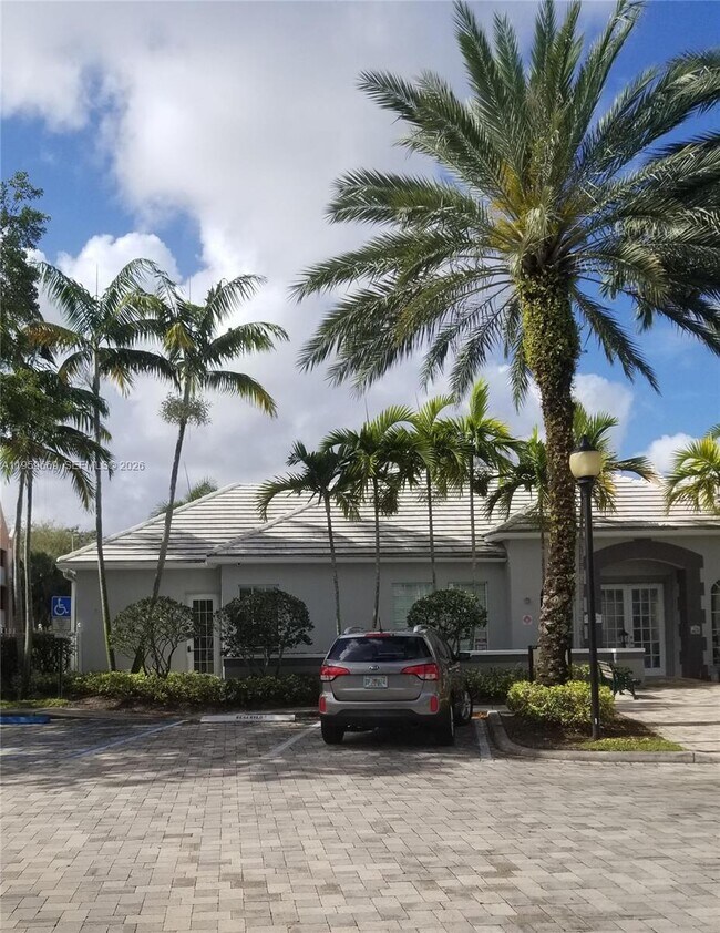 Building Photo - 11155 SW 5th Pl