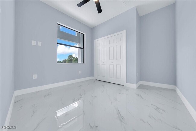 Building Photo - 3708 27th St SW