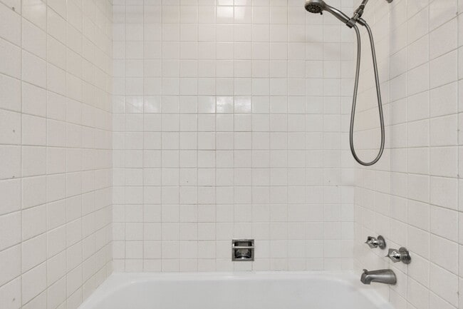 Building Photo - 934 High St