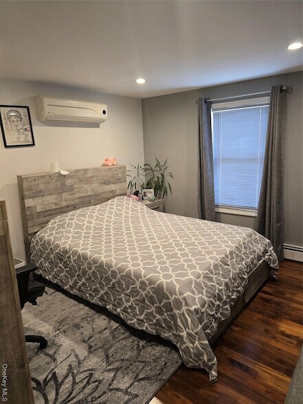 Building Photo - 18 Julian Pl