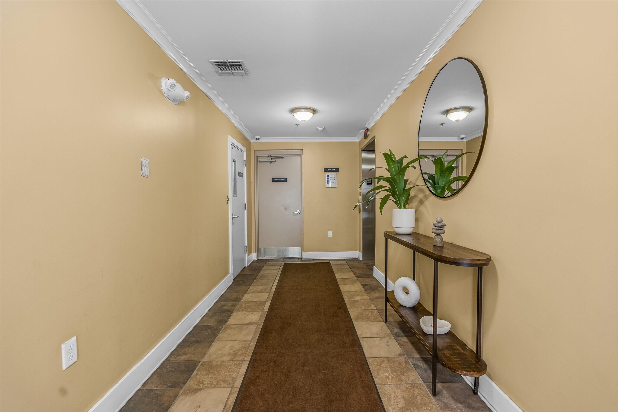 Building Photo - 55 Mallory Ave