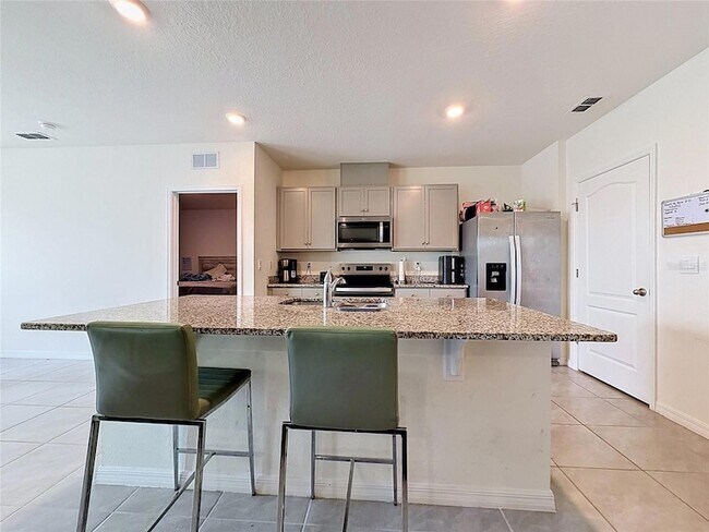 Building Photo - 1880 Basenji Dr
