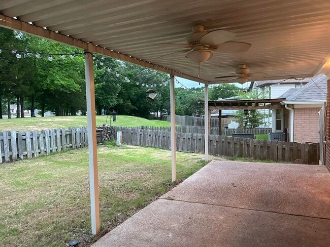 Building Photo - 3089 Woodland Crest Dr