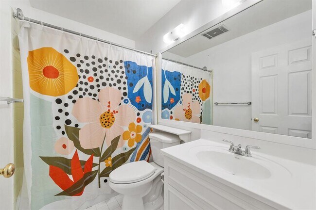 Building Photo - 11904 Highland Oaks Trail