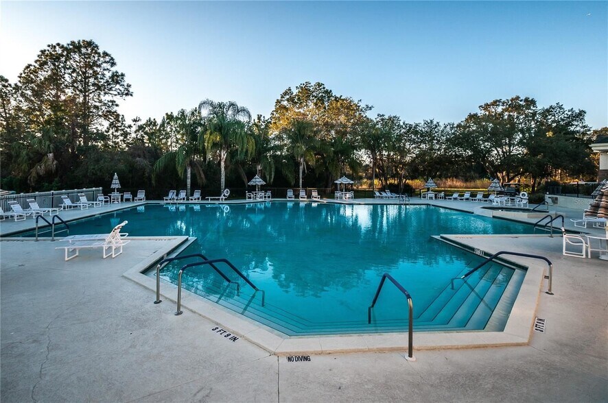 Clubhouse pool - 9413 Summerbreeze Ter