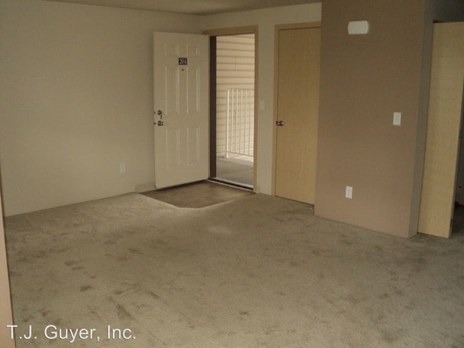 Building Photo - 318 SW 15th Ave