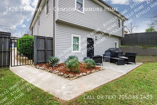 Building Photo - 1626 17th Ave E