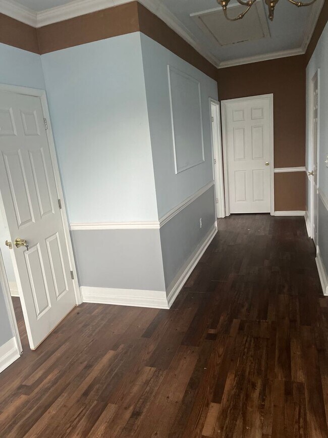 Building Photo - 4200 Deer Park Rd